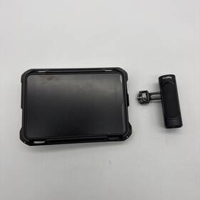 Atomos 810114280072 Shinobi 7-inch 4k Portable Monitor Battery Charger And Hot Shoe Mount