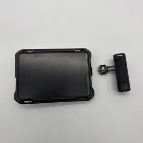 Atomos 810114280072 Shinobi 7-inch 4k Portable Monitor Battery Charger And Hot Shoe Mount