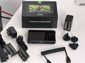 Atomos Atomshb001 Shinobi 5 Inch 4k Hdmi Monitor 2 Ac Eliminators Np-f Battery Mint