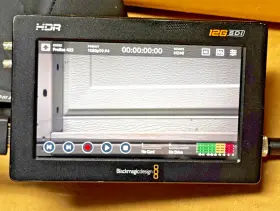 7255735 Blackmagic Video Assist 5 Inch 12g Hdr Monitorrecorder With P-tap Power Read No Sdi In