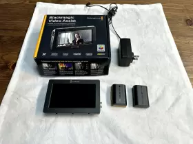 Avida03 Blackmagic Design Hyperd/avida03/5 Video Assist Hdmi 6g-sdi Recorder And 5 Inch Monitor