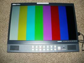 Datavideo Tlm-170l 17.3 Inch 3g-sdi Full Hd Lcd Monitor With Power Supply - Works Good