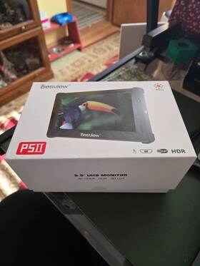 Desview P5ii Monitor Hdmi Complete With Batteries