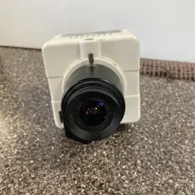 Isd-a10 Ikegami Hsuper Cube Dsp Color Camera With Lens
