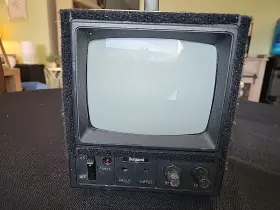 Pm-580 Ikegami Monitor Cctv Black And White Professional Studio / Machine Vision
