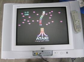 Jvc Av-20f476 Iftart Crt Gaming Tv 20 Inch And Remote. Composite S Video Component Flat
