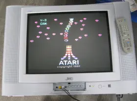 Av-20f476 Jvc Iftart Crt Gaming Tv 20 Inch And Remote. Composite S Video Component Flat