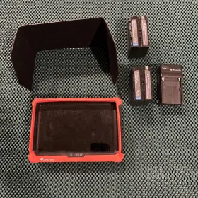 A7sb631811672 Lilliput 4k Camera Assist With Hood And 2 Np-f960/f970 Batteries