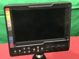 56md Marshall 5 Inch V-lcd 56 Monitor With Batteries And Charger