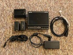 Marshall V-lcd70kp-hdmi 7 Inch Monitor With Canon Batteries And Power Supply