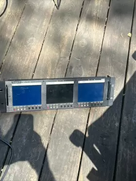 V-r563p Marshall Triple 5.6 Inch Rackmount Lcd Panels