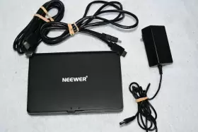 Dc-70 Neewer 7 Inch Tft Lcd Color Monitor Mint Condition W Hdmi Cables V Rare 1g