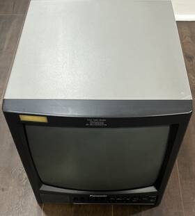 Panasonic Bt-h1390yn 13 Inch Crt Color Video Monitor