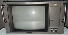 Panasonic Bt-m1310y Color Video Monitor - Rgb/s-video/2x Av Rare Pvm