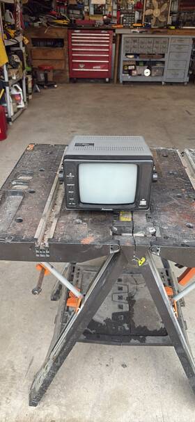 Panasonic Gp-rv112 Vintage Monitor Gp-rv700 Untested With No Wires