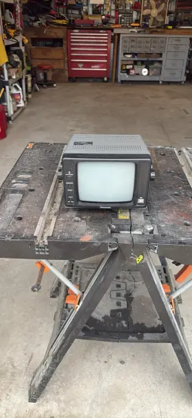 Gp-rv700 Panasonic Gp-rv112 Vintage Monitor Untested With No Wires