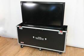 Qomo 1055 Qit Pro 55 Inch Interactive Led Touchscreen With Road Case Cg01hwv