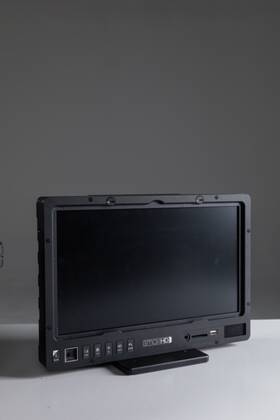 Smallhd Mon-1303hdr-gm-kit 1303 Hdr 13 Inch Led With Gold Mount Power Kit Stand And Pelican Case