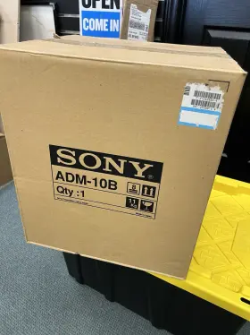 Adm-10b Sony Monitor 10 Inch Crt Gaming Vintage