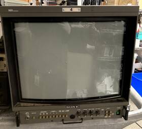 Sony Bvm-1910 19 Inch Trinitron Gaming Monitor For Parts Read