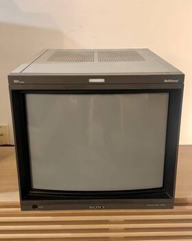 Sony Bvm-a20f1m Trinitron Crt 20 Inch Multiformat Monitor Good Working Condition