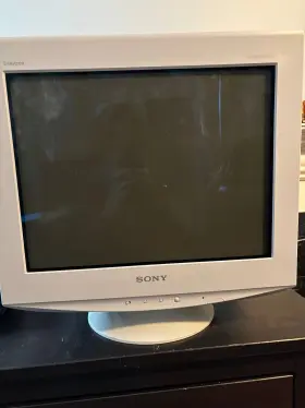 Cpd-g520 Sony Crt Tv/monitor - Trinitron Multiscan With 20 Inch Screen 2 Vga Inputs