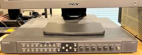 Sony E.2/10.12.22/bb.3 Meu-wx1 Multi Format Engine Unit With Lmc-230w Monitor