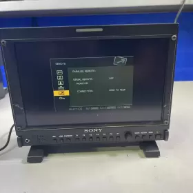 Lmd-940w Sony 9 Inch Lcd Monitor With Ac-940w V-mount Ac Adapter Nice Picture
