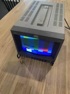 Pvm-8044q Sony Trinitron - Professional Video Monitor Crt Display Retro Color