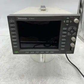 1741c Tektronix Analog Dual Standard Waveform Monitor