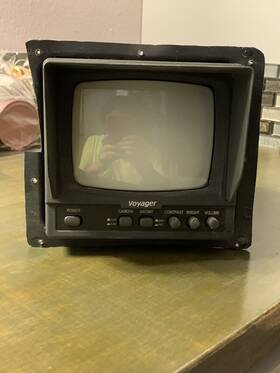 Voyager Vom-58 5 Inch Black/white Video Monitor Rear View Used Condition