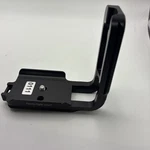 Really Right Stuff Rrs BD7000-L Bracket Set For Nikon Open. Price: $30.00.